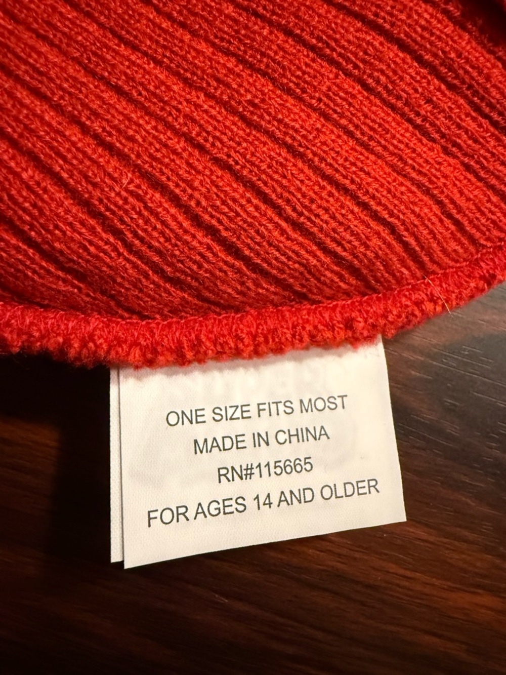 NWOT Super Mario Bright Red Knit Beanie Hat Embroidered Patch Unisex Adult - Picture 4 of 5